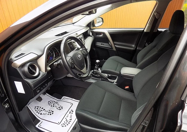 Toyota RAV4 cena 62900 przebieg: 179000, rok produkcji 2015 z Raciąż małe 436